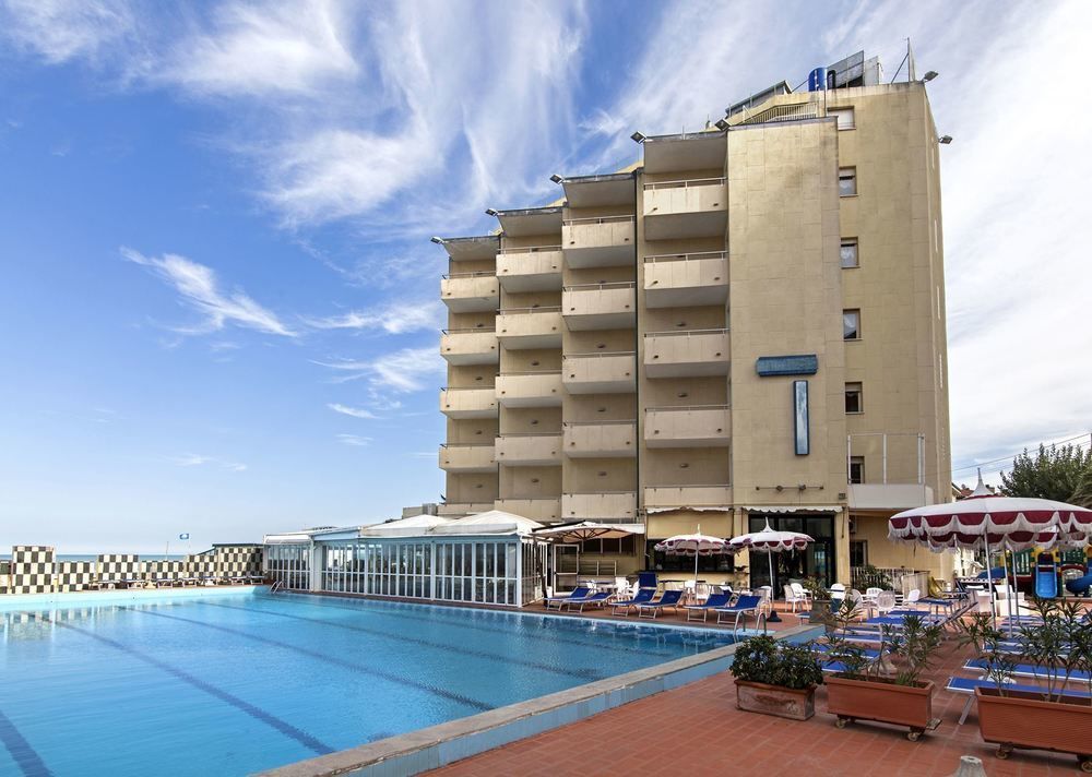 Perticari Hotel Pesaro Exterior photo