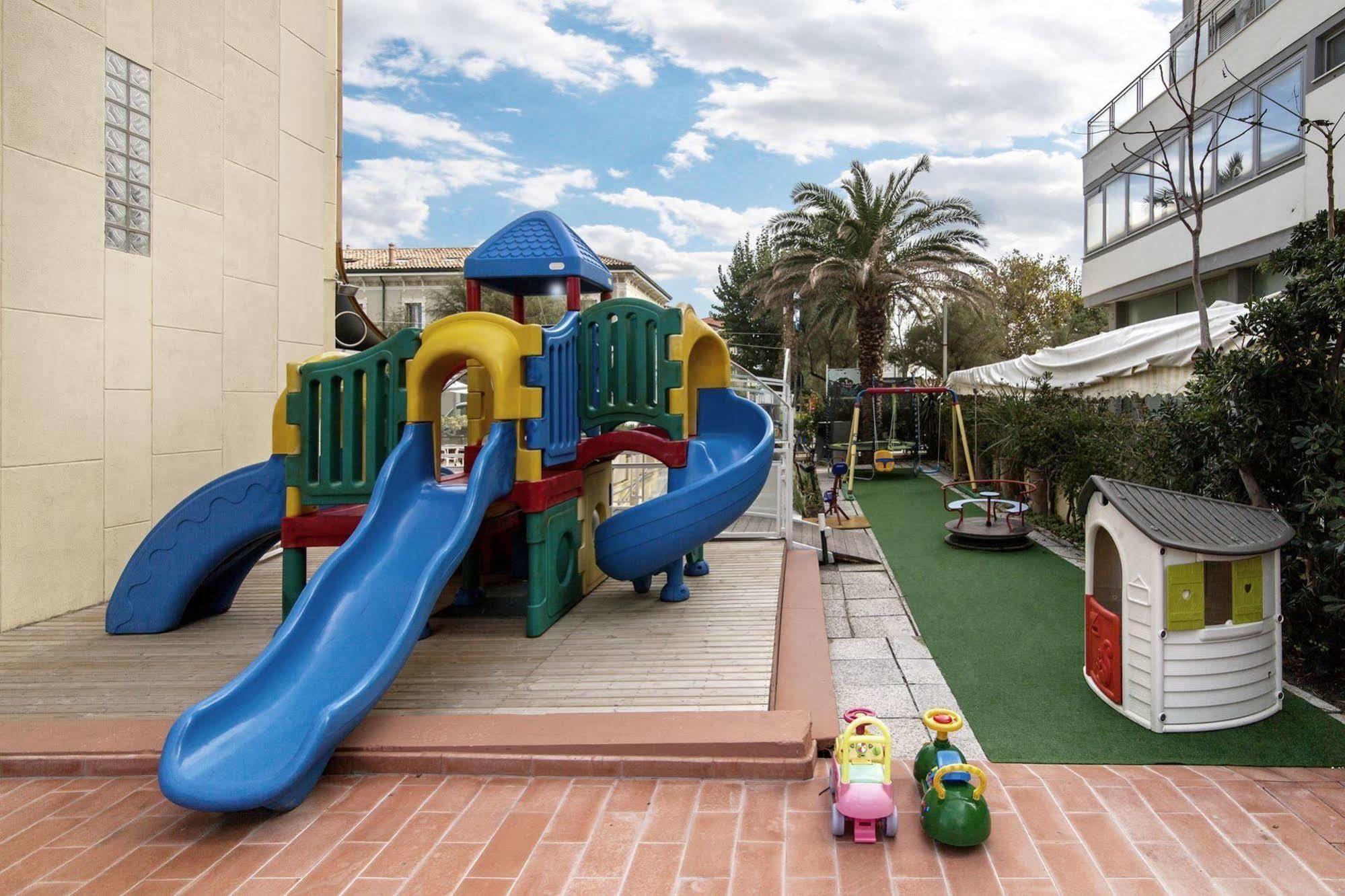 Perticari Hotel Pesaro Exterior photo