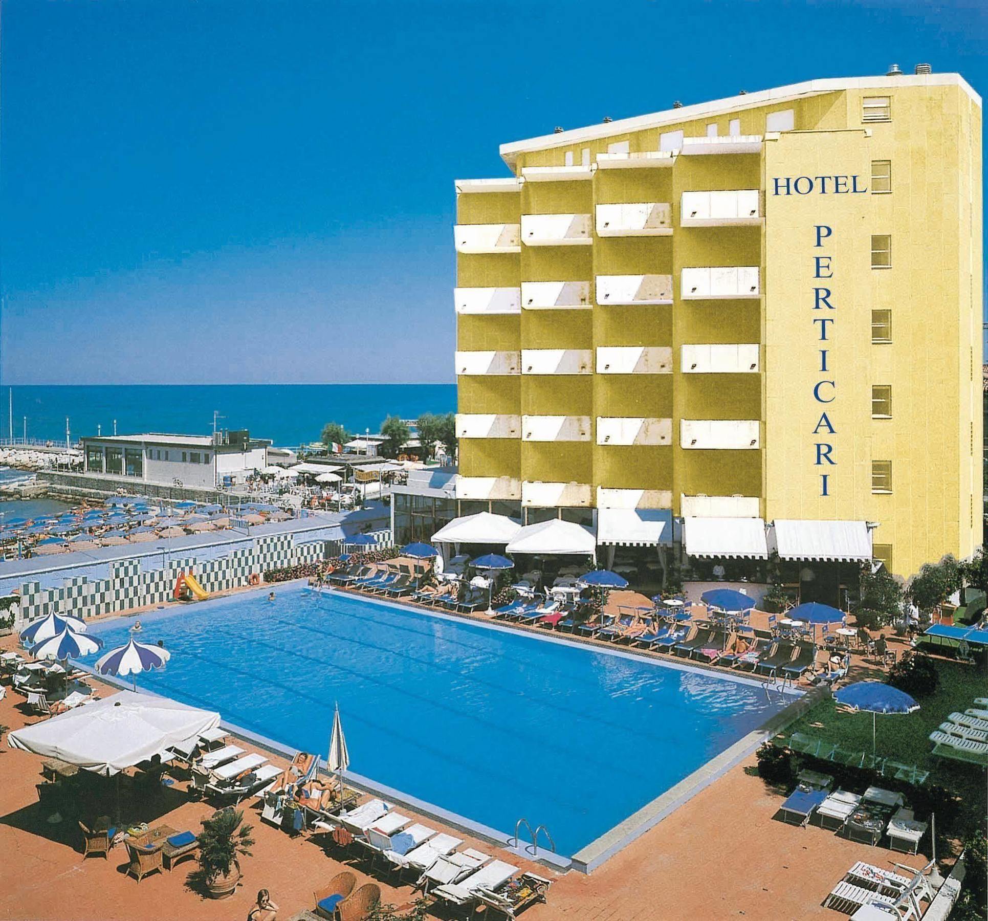 Perticari Hotel Pesaro Exterior photo
